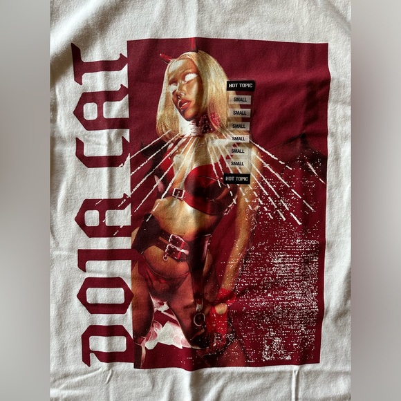 NWT Doja Cat 🐱 T-Shirt size small 🆕  Devil 😈 Hot Topic - Picture 2 of 7